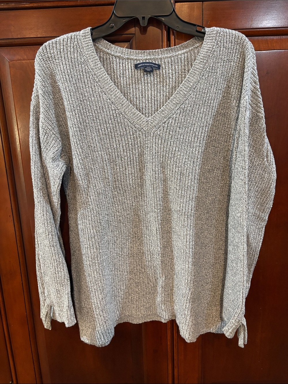 American Eagle Outfitters Light Gray V-Neck Ribbed Sweater